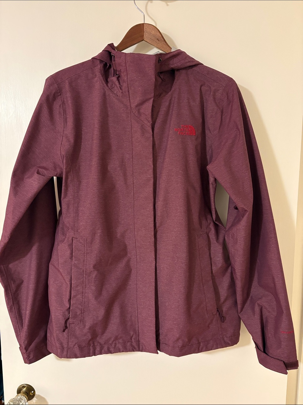 The North Face Women's Plum Hooded Rain Jacket
